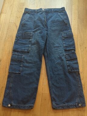 Denim Forum Aritzia Women's Dark Blue Cargo Jeans with Utility Pockets